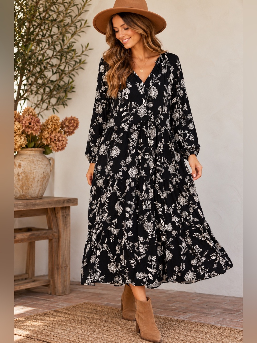 Old Navy Black White Floral Tiered Midi Dress Size Large Boho Rayon